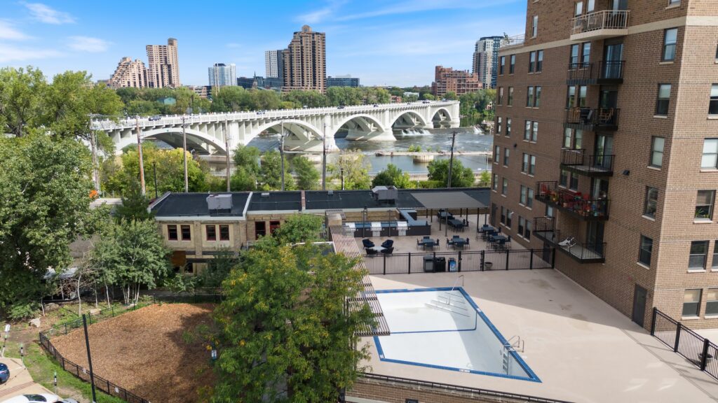 Swimming pool, pet exercise area, and Third Avenue Bridge
